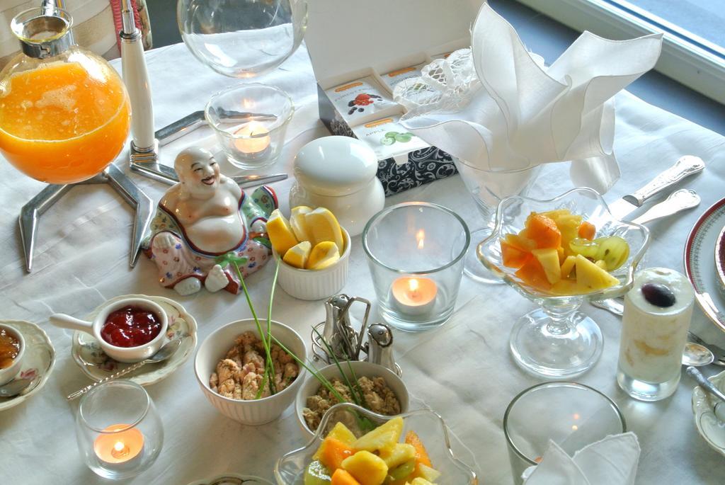 Azee Bed & Breakfast 4*