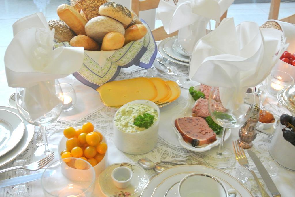 Bed & Breakfast Azee