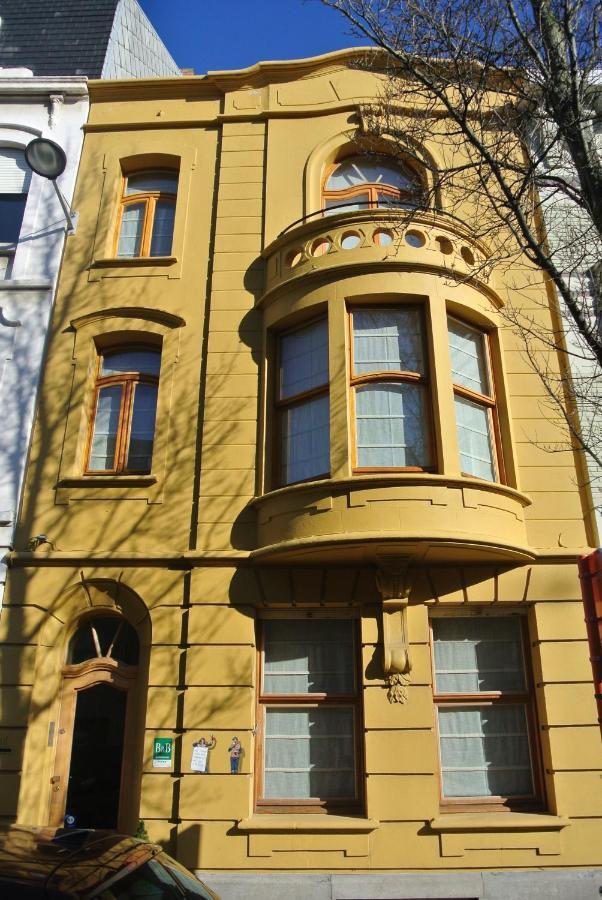 Azee Bed & Breakfast
